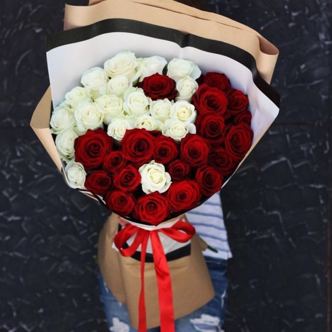 Букет цветов "Инь и Ян"